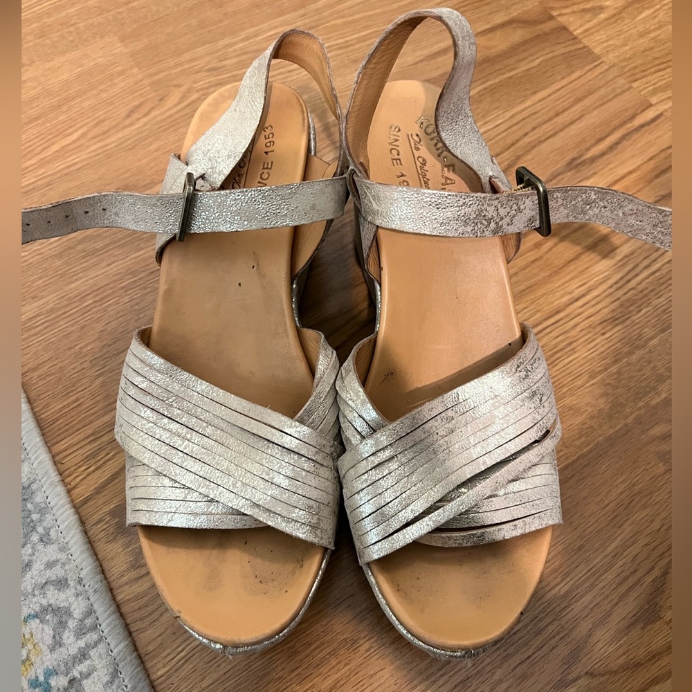 Gold/silver metallic Korkease Wedges